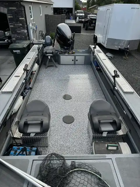 Flake epoxy finish on a boat deck